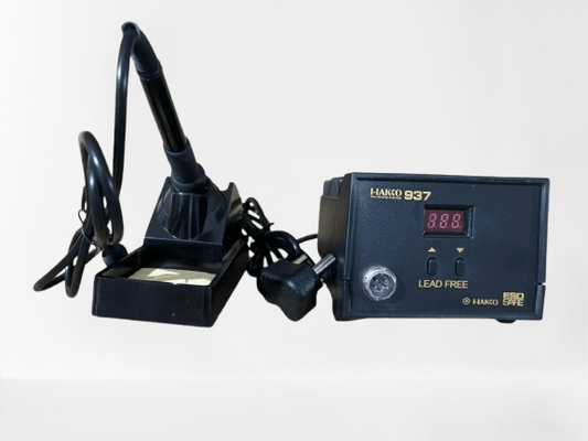 Hakko 937 Digital Soldering Station