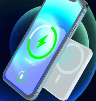 Champion 5000mAh Portable Magnetic Wireless Power bank , PD Fast Charging Pad For iPhone and android (White)